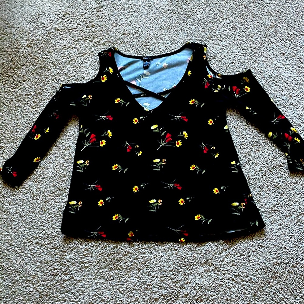 Dressy flower print shirt - Picture 1 of 6